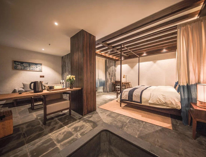LIJIANG MONTH HOTEL