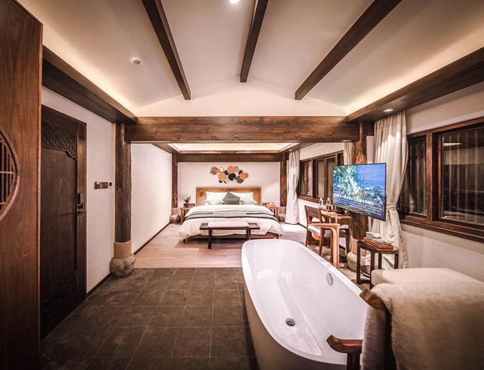 LIJIANG MONTH HOTEL