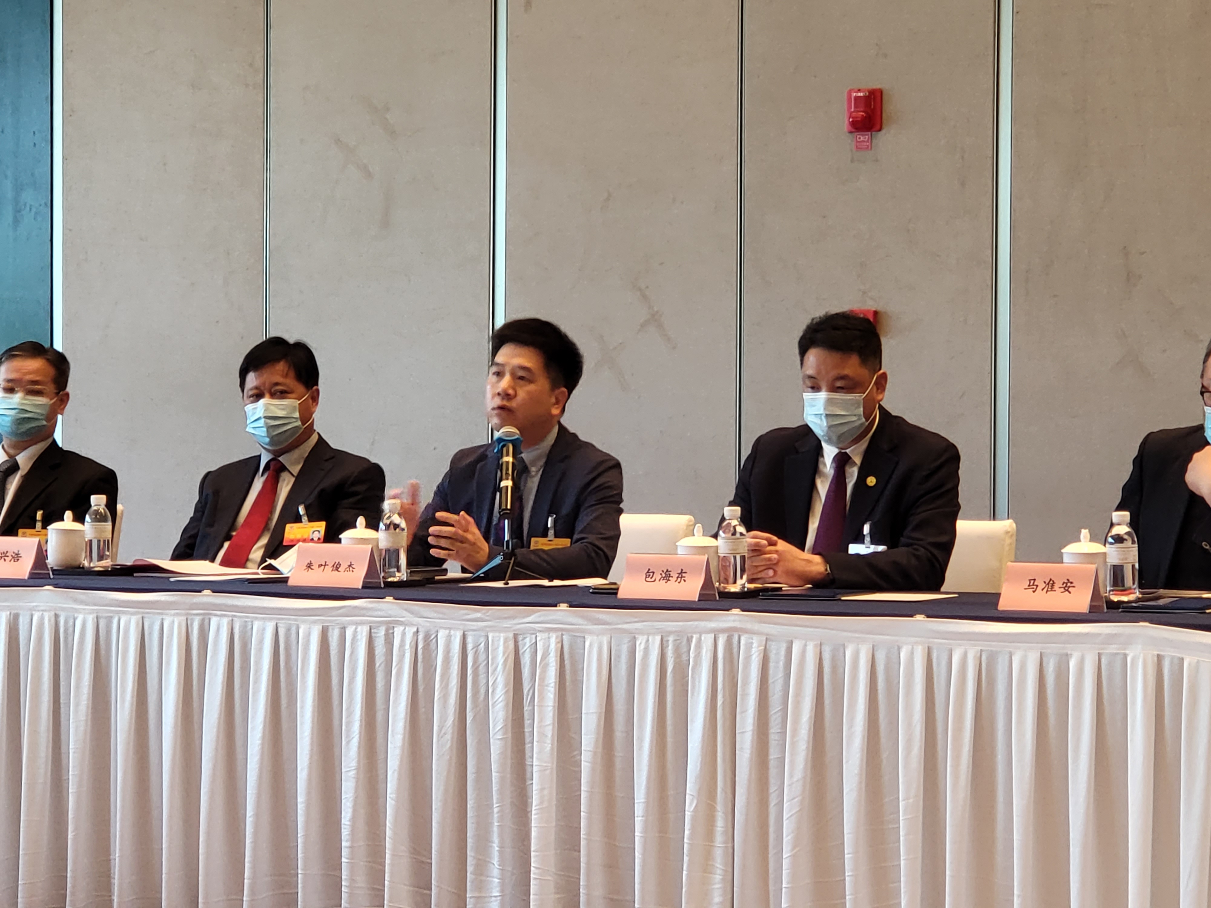 朱叶俊杰受邀参加宁波政协十六届一次会议(图3) 微信图片_20220408144654.jpg